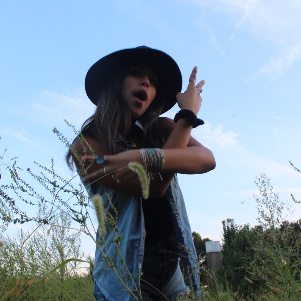 Meet your Posher, Kayla